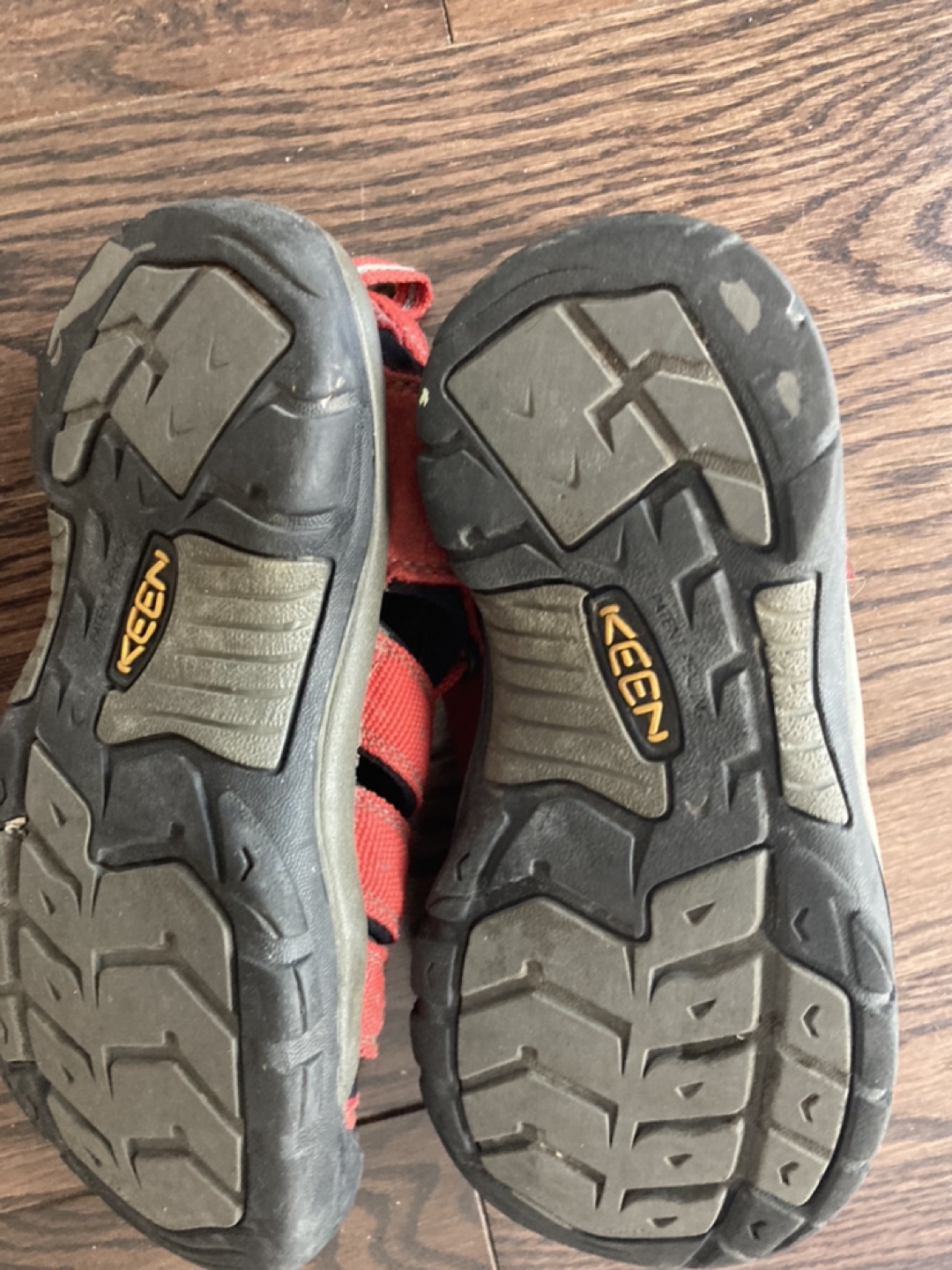 Kids Keen waterproof Sandal size 1 - photo 2