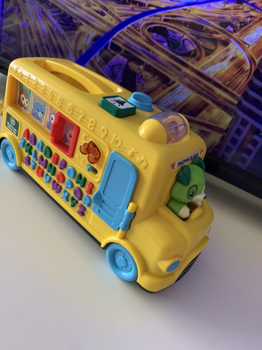 School bus animal leapfrog  - photo 2