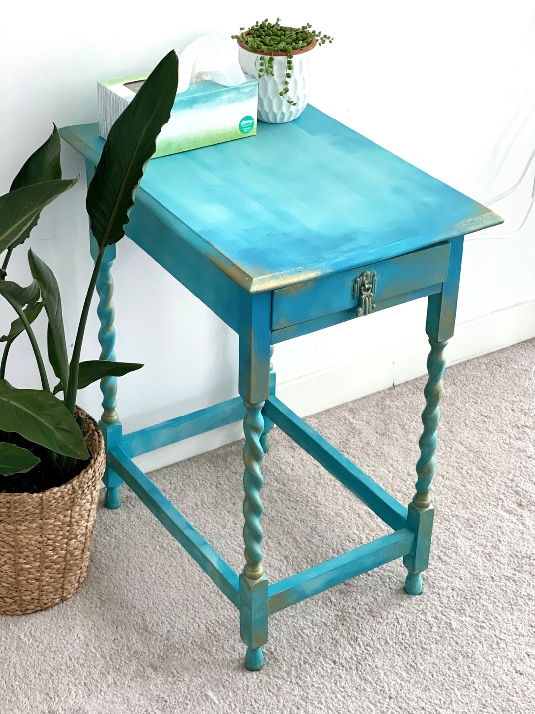 Solid Wood Twist Decoration Table/End Table thumbnail