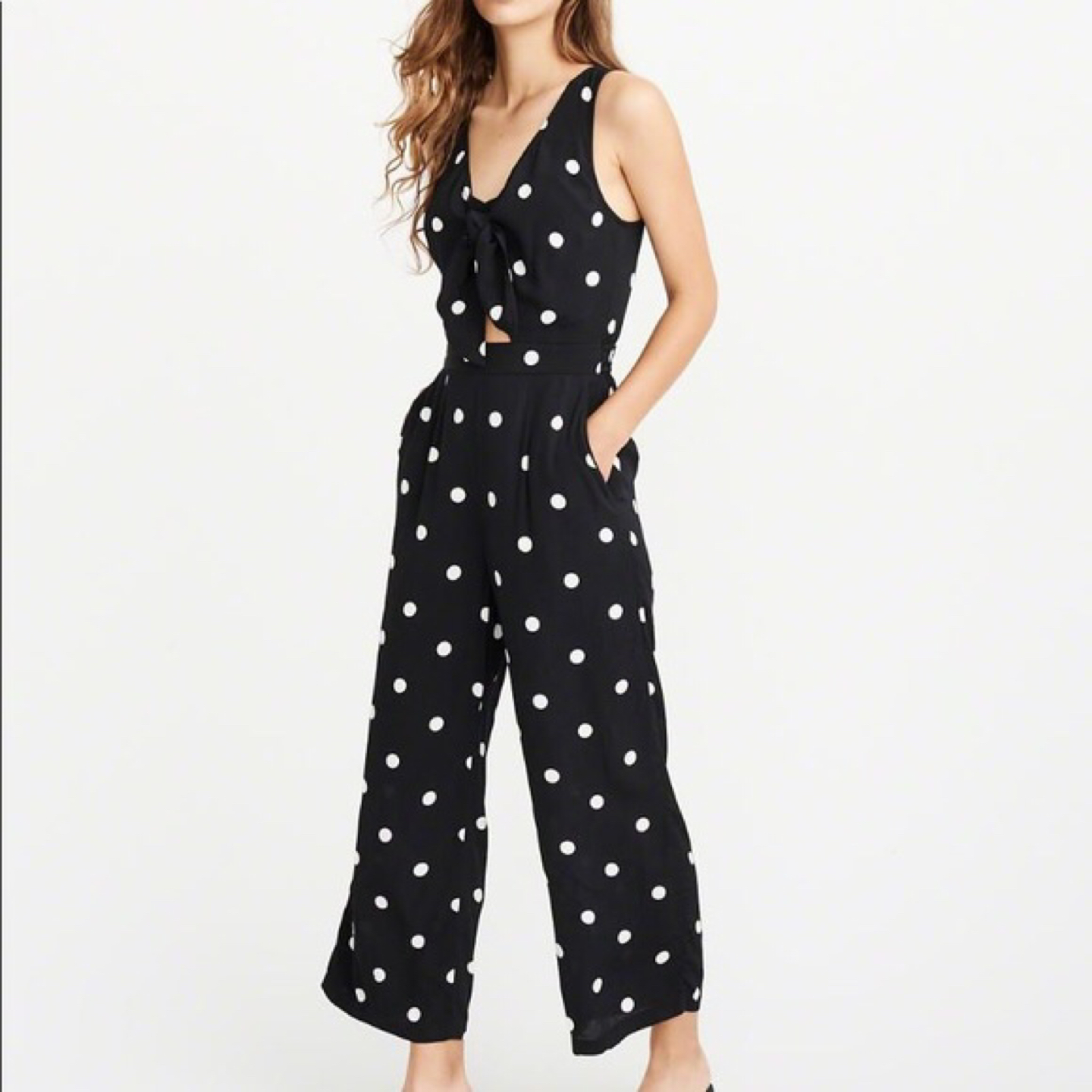 BNWOT Abercrombie & Fitch Polka Dot Tie-Front Jumpsuit thumbnail