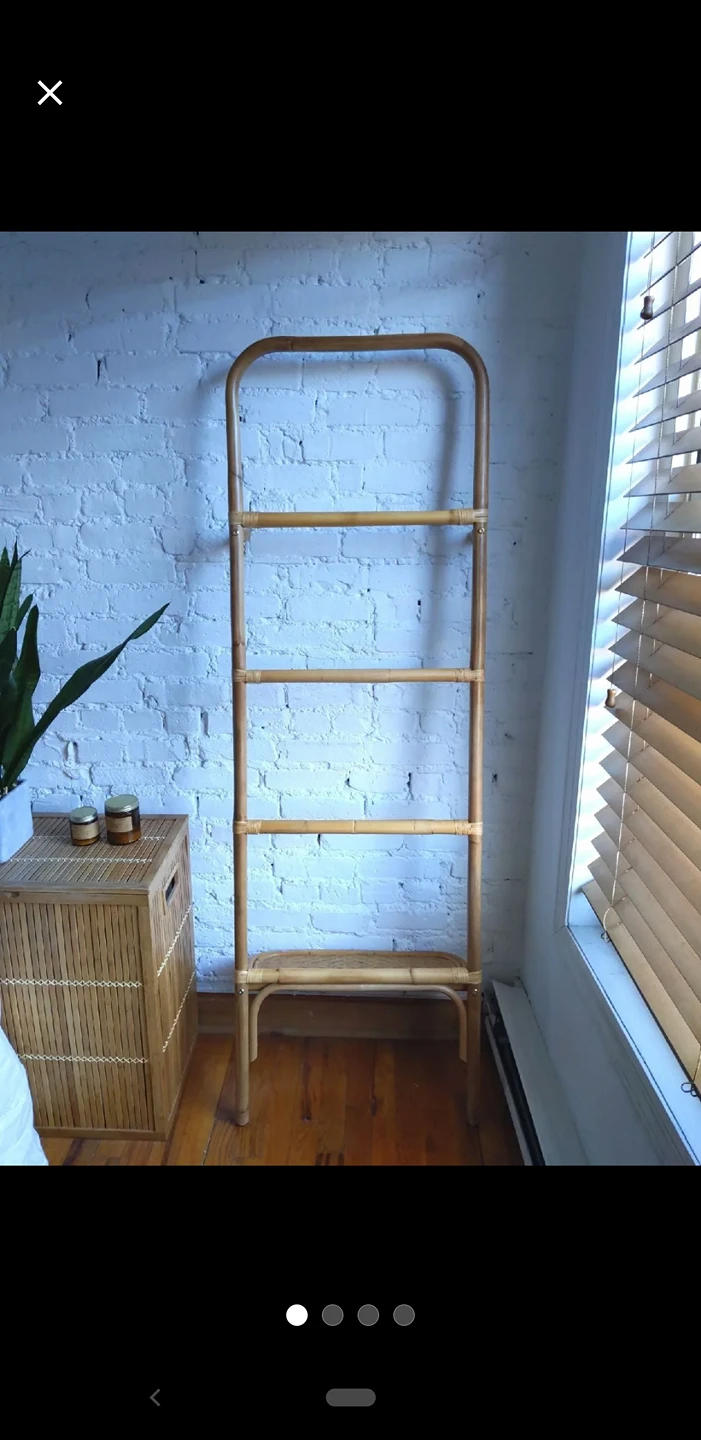 Bamboo towel rack