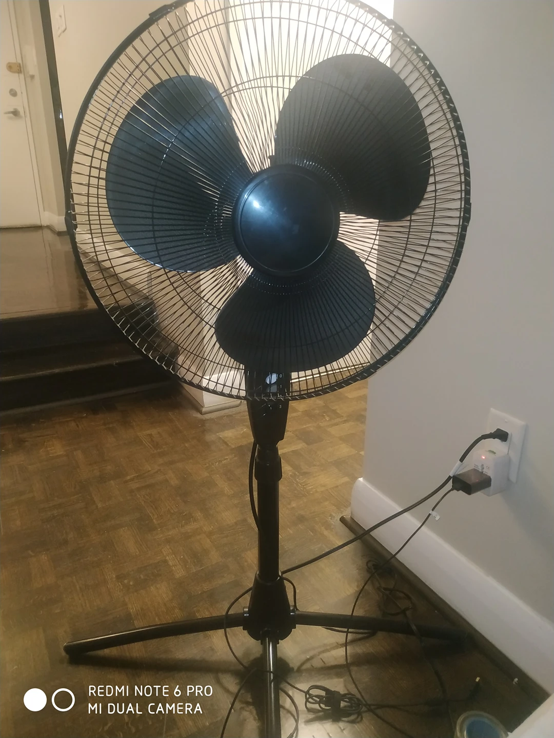 Standing Oscillation Fan