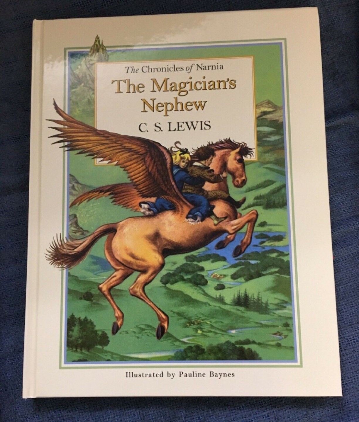 Chronicles of NARNIA book set image indicator(4)