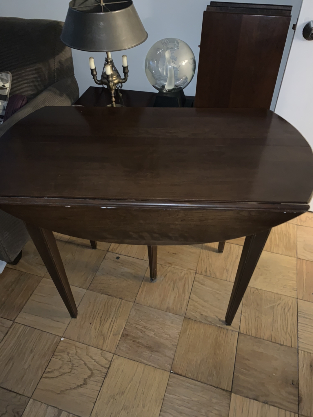 Folding antique table with 2 additional leaf