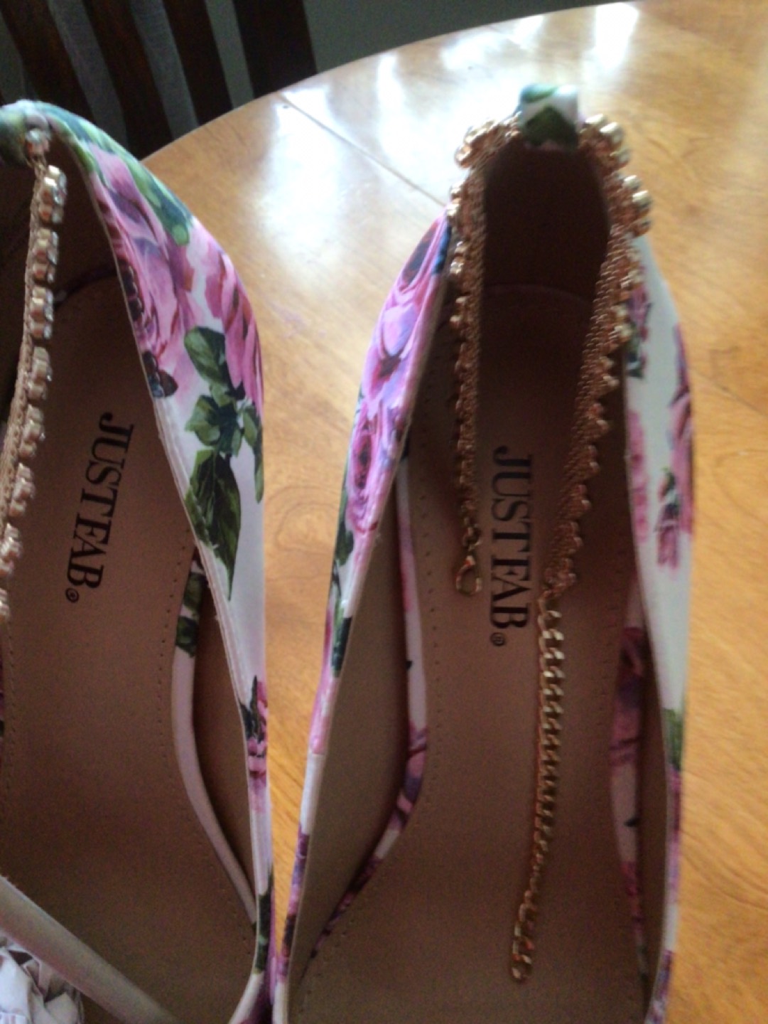 Women’s heels  image indicator(3)