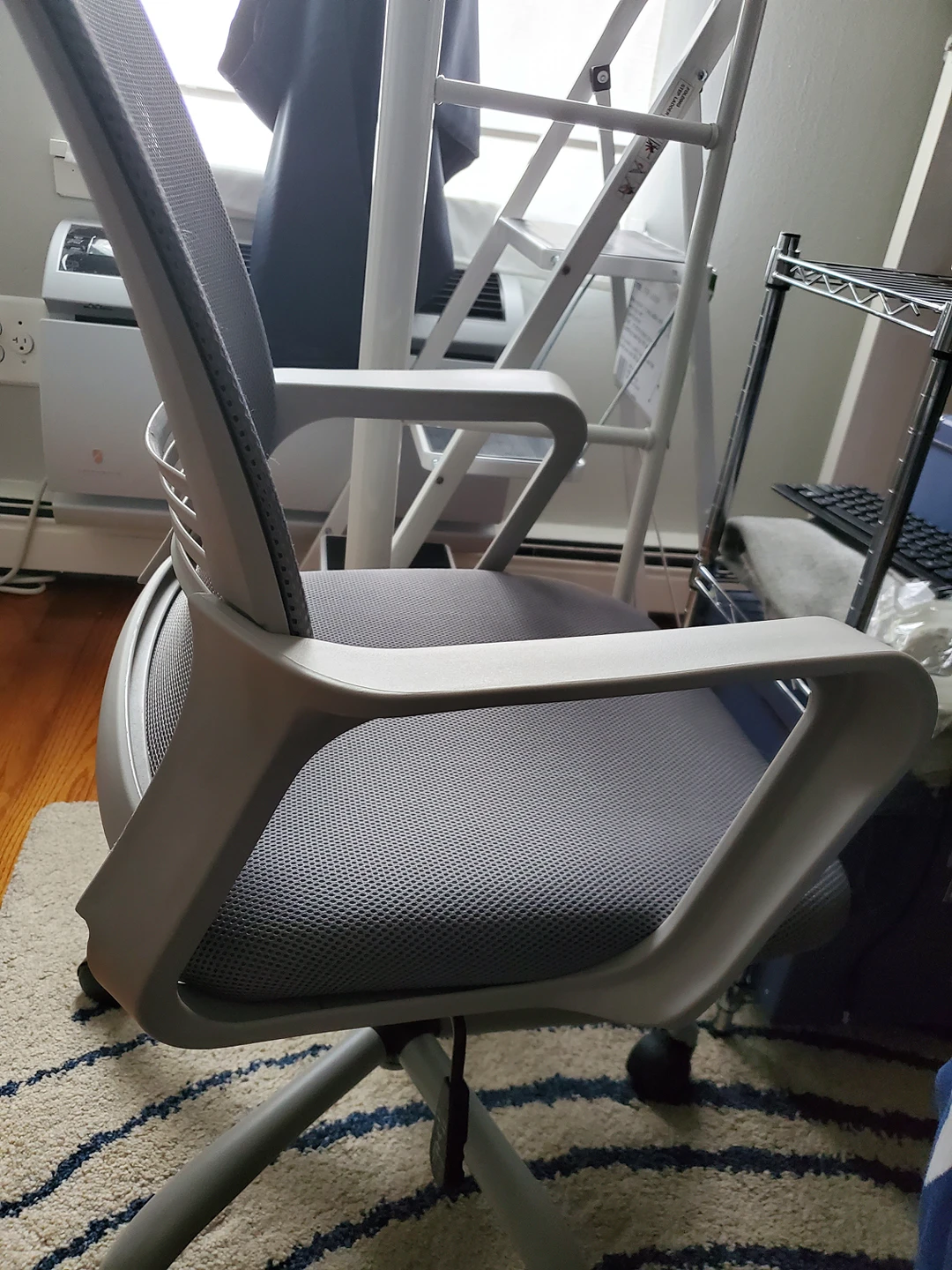 Ergonomic office chair - photo 2