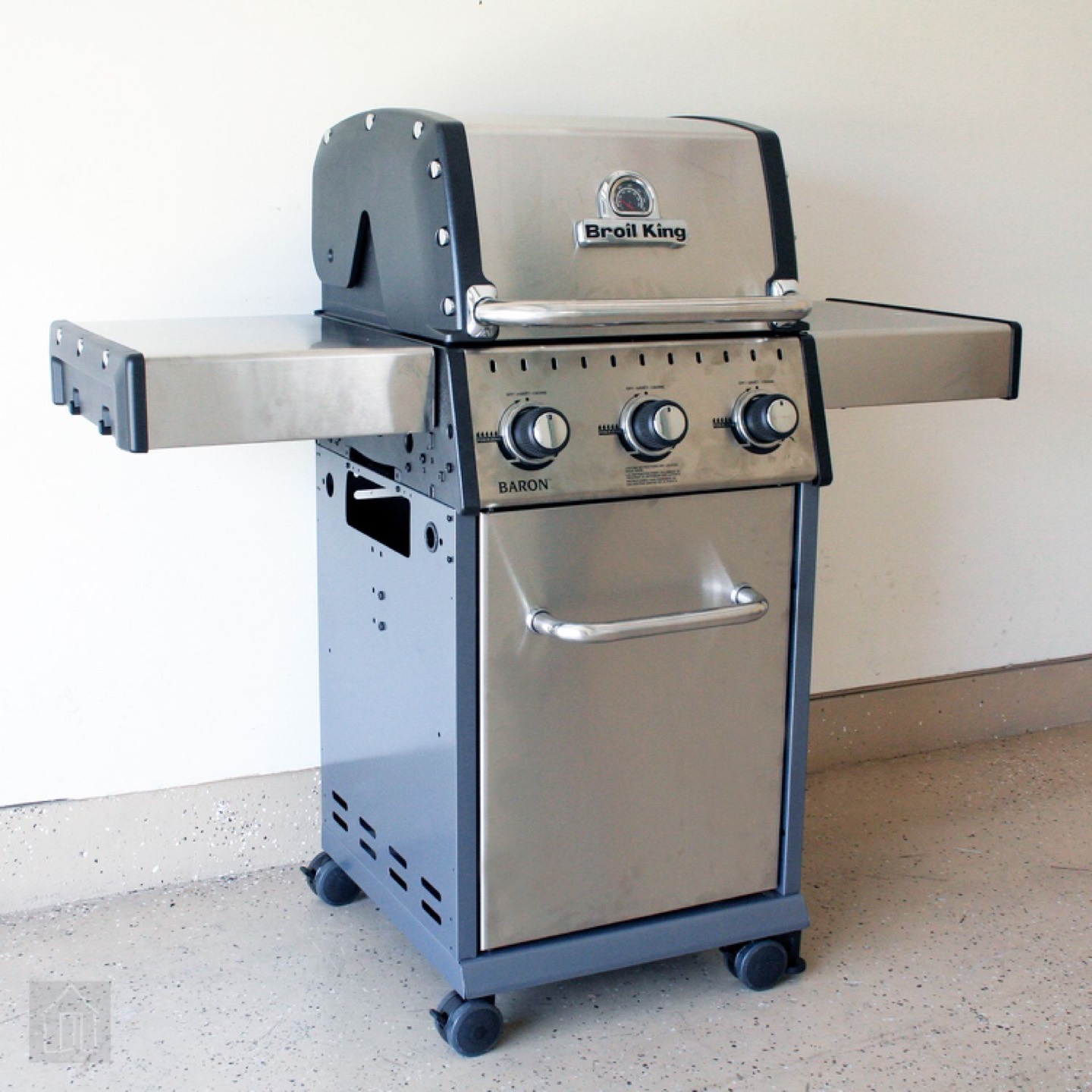 Broil King Baron 320 Propane BBQ thumbnail