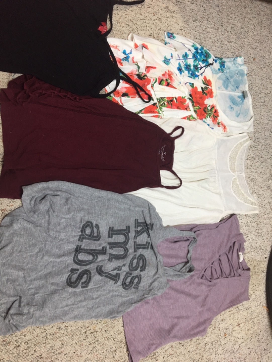 6 sleeveless top size sm/med