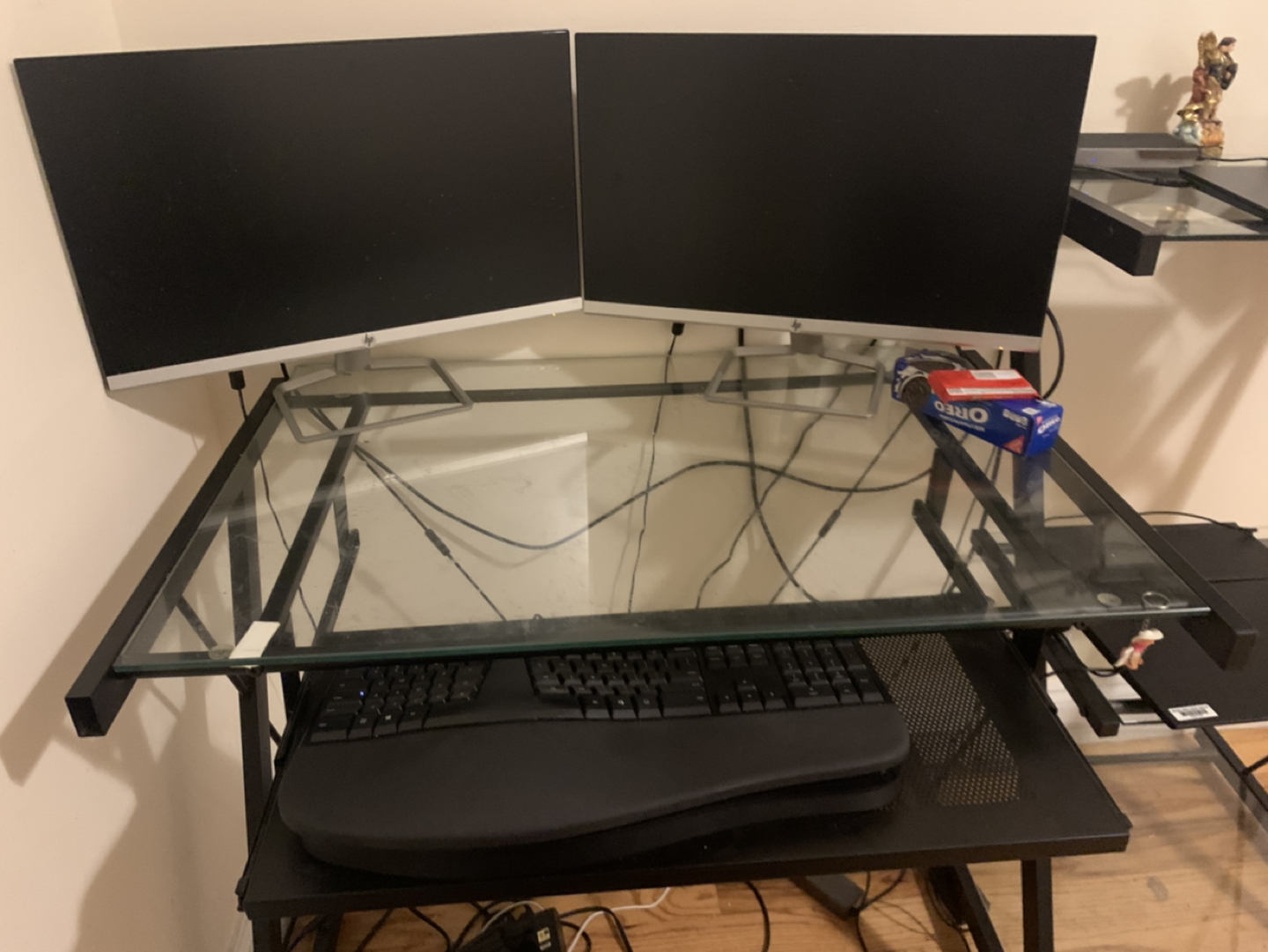 Desk with side shelves  - photo 2