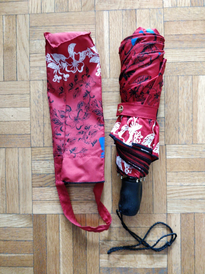 red umbrella. full automatic open / close
