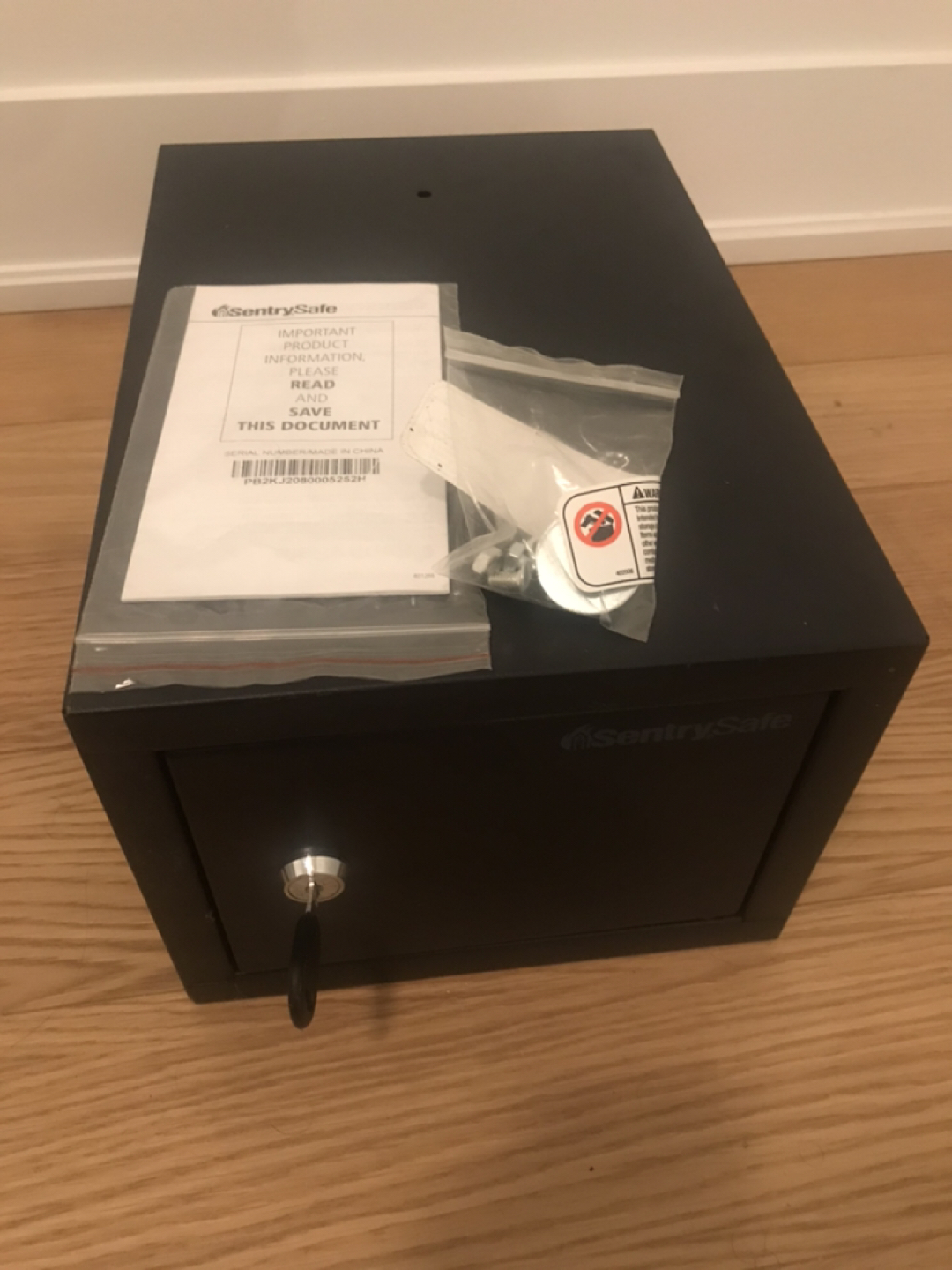 Senteysafe security safe (safety box) thumbnail