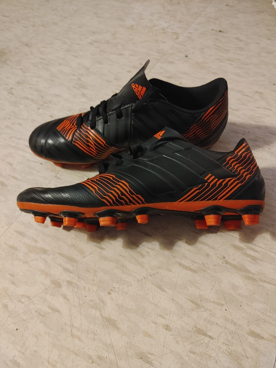 Adidas Soccer Cleats size 7.