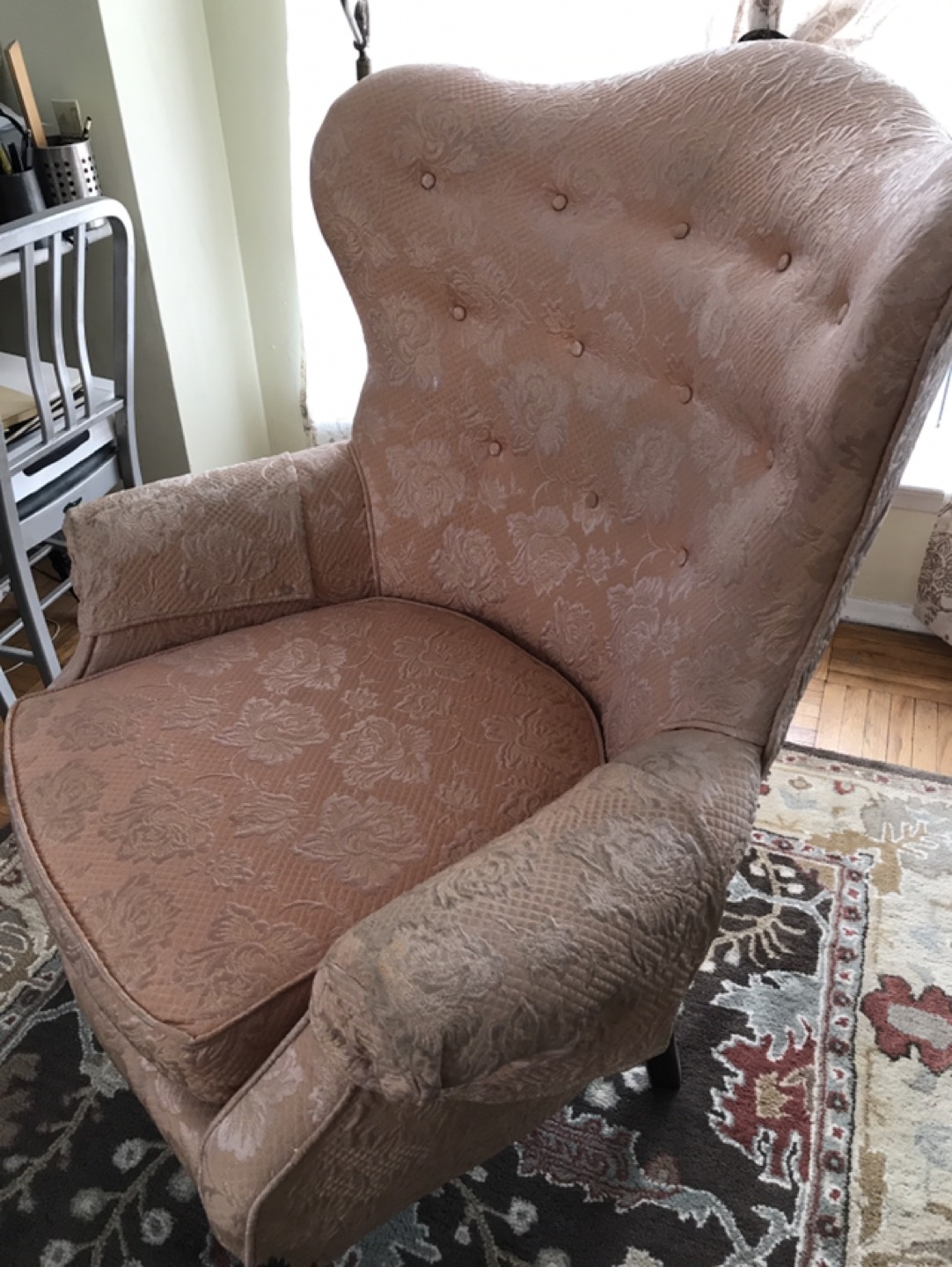 Vintage Gramma Wingback Chair - photo 3