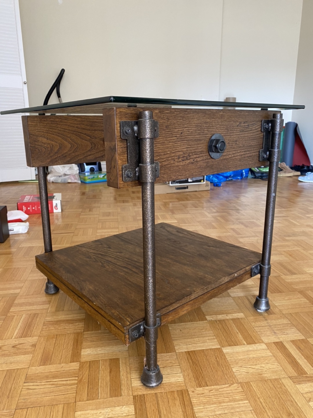 Rustic side table/ coffee table  - photo 3