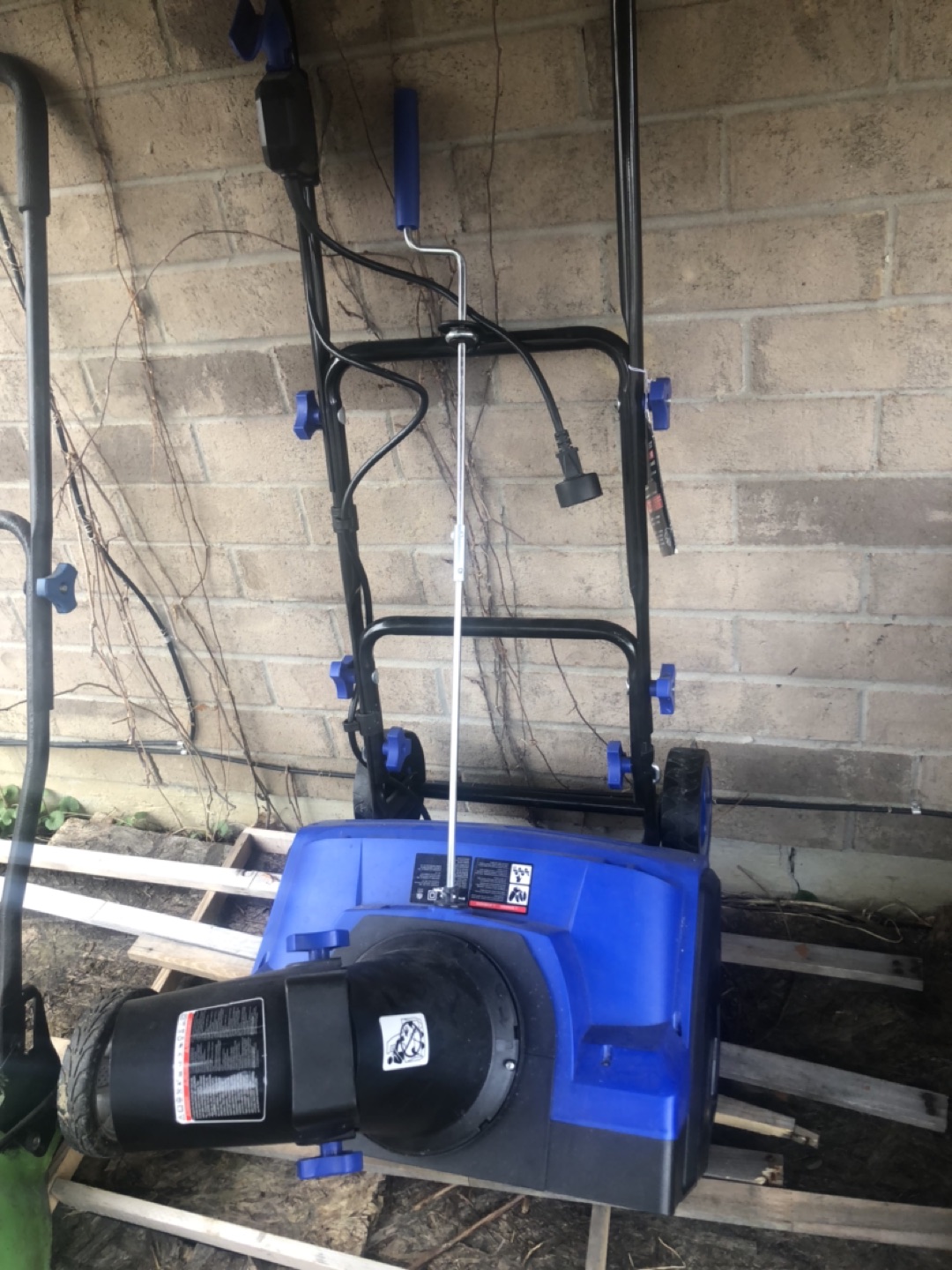 Electric  Snow Blower  - photo 3