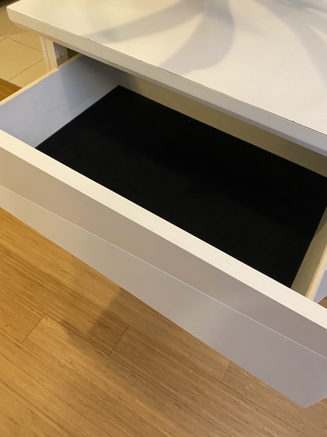 White 3 Drawer Small Dresser, Night Stand Side Table Or Console  - photo 3