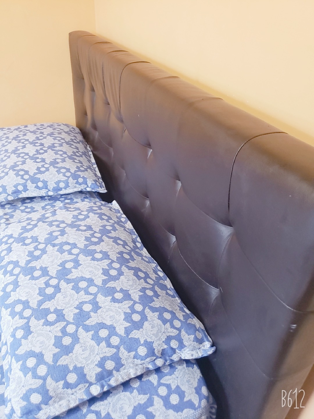 Queen bed for sale - photo 3