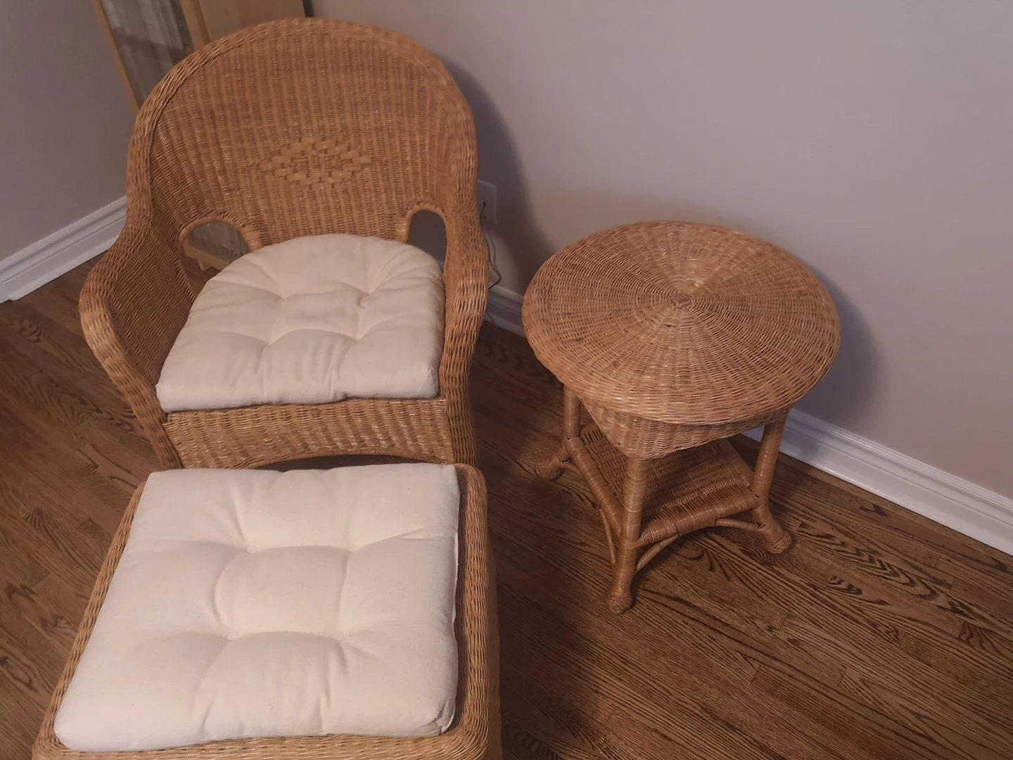 wicker furniture - photo 2