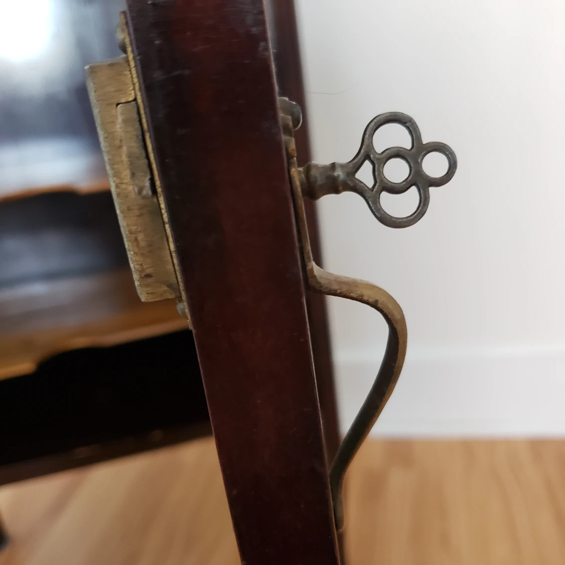antique record cabinet - photo 5