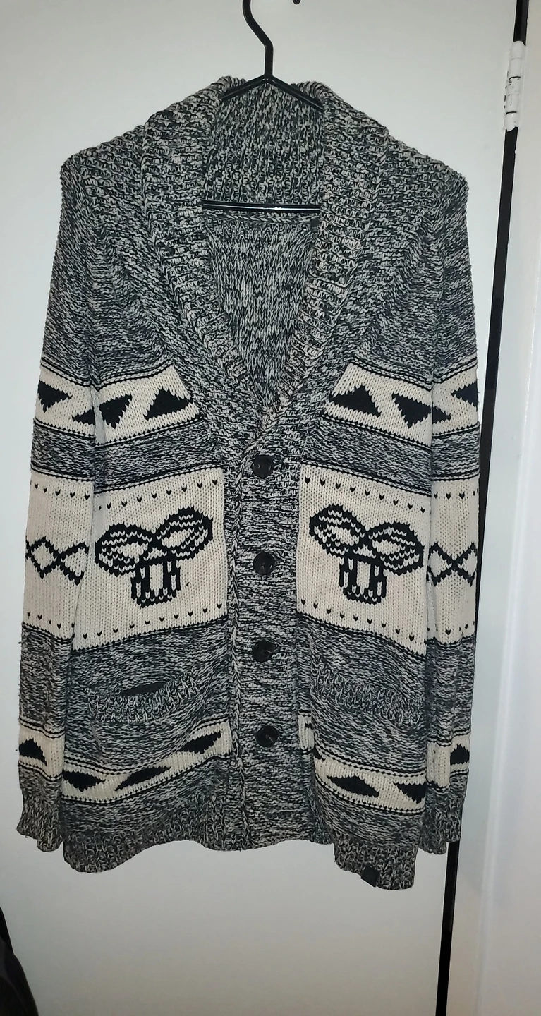 TNA sweater thumbnail