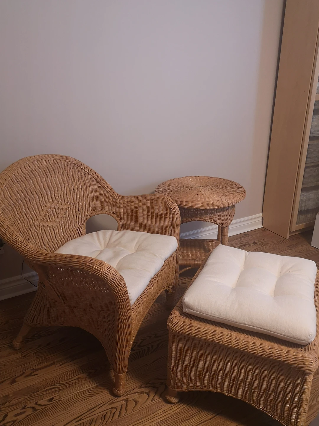 wicker furniture - photo 3