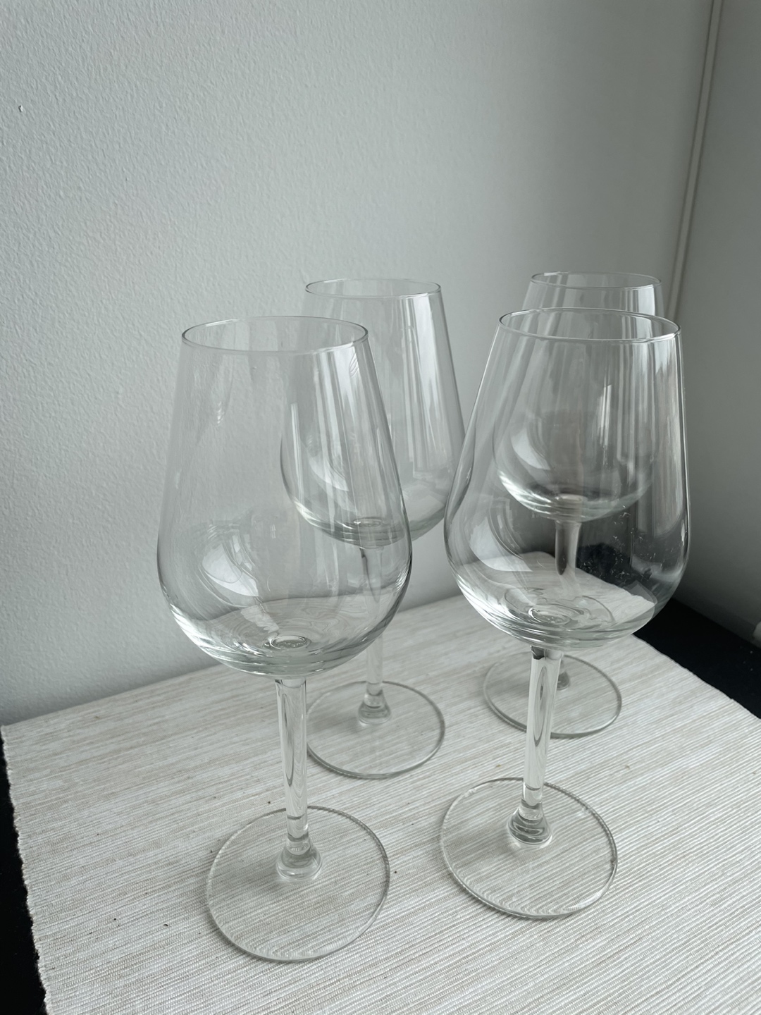 4 ikea wine glasses - no chips or cracks