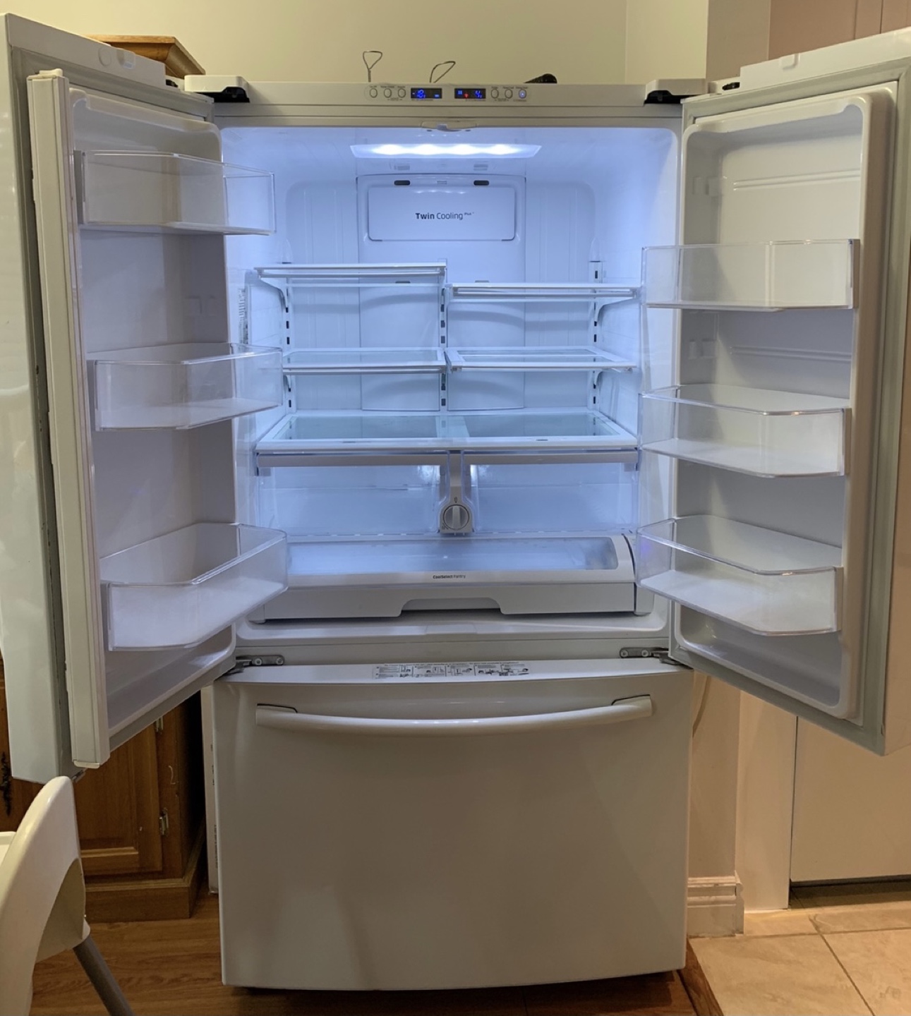 samsung refrigerator  - photo 2