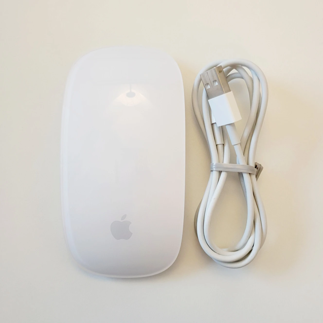 Apple Magic Mouse 2 thumbnail