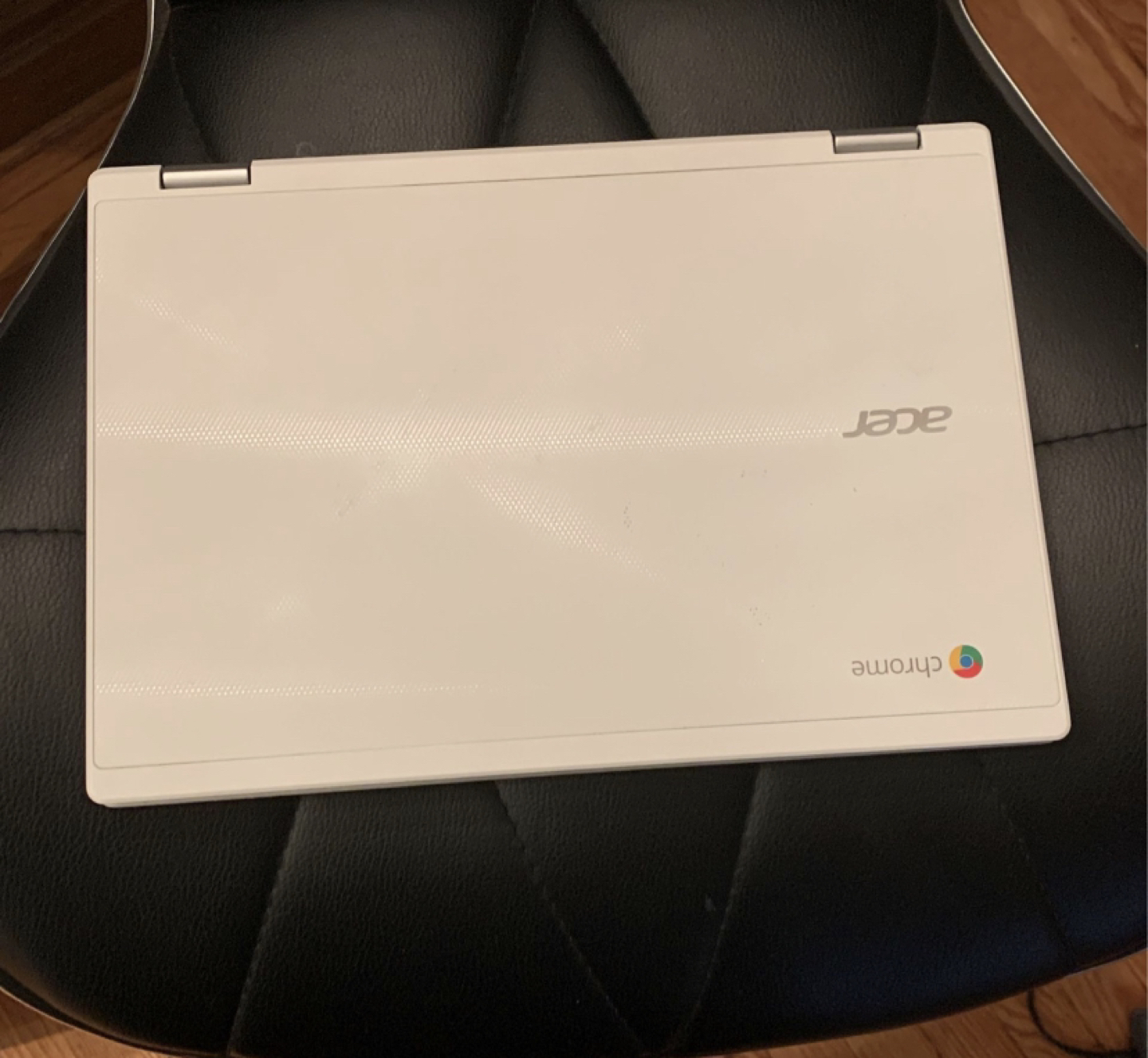 Acer Chromebook- perfect condition - photo 2