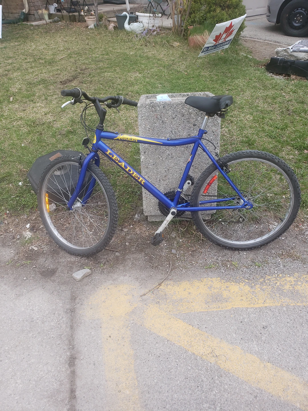 Amazing Adult Mountain bike 20 inch frame thumbnail