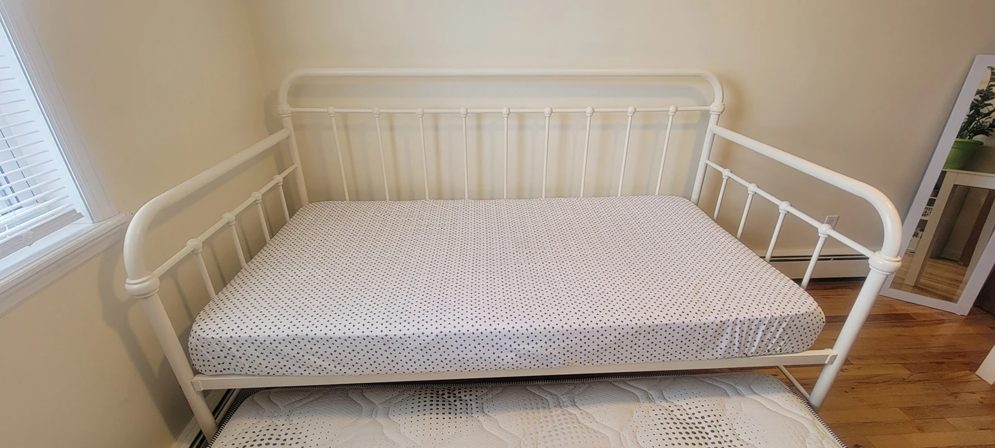 Twin bed frame - photo 3