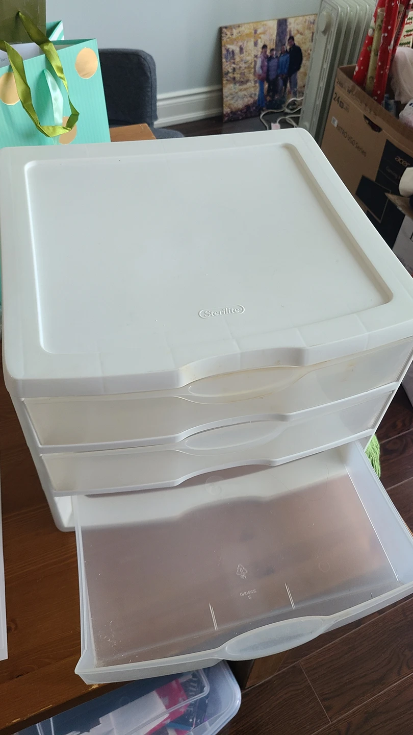 plastic storage thumbnail
