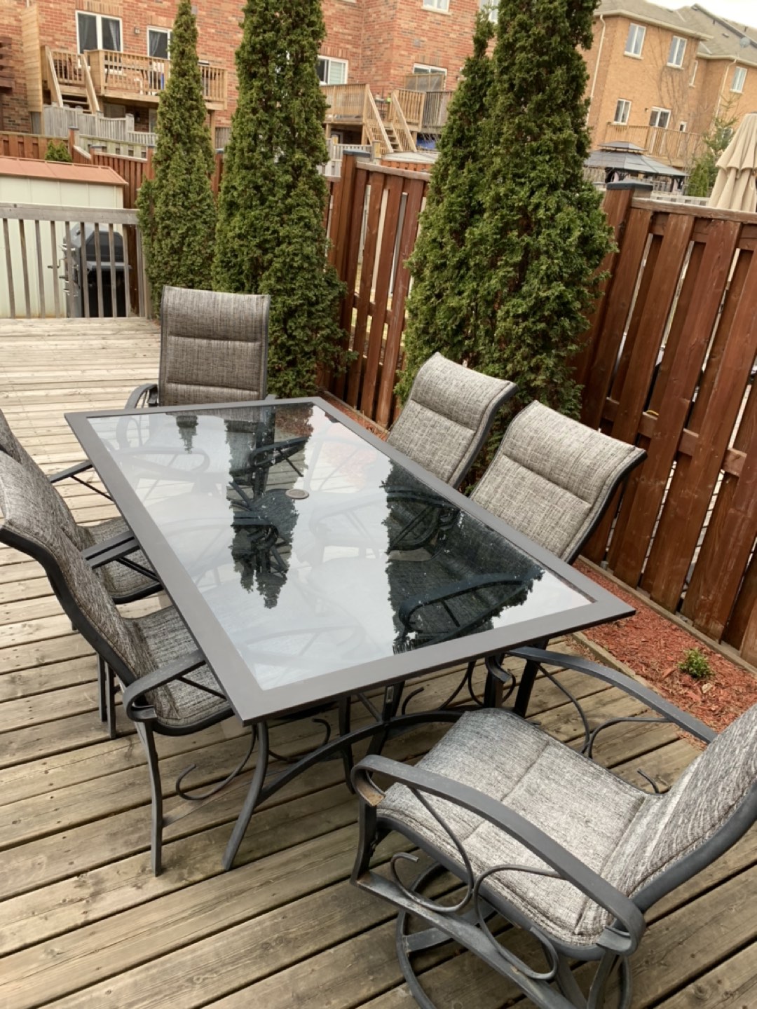Patio Set (Vaughan location)  - photo 3