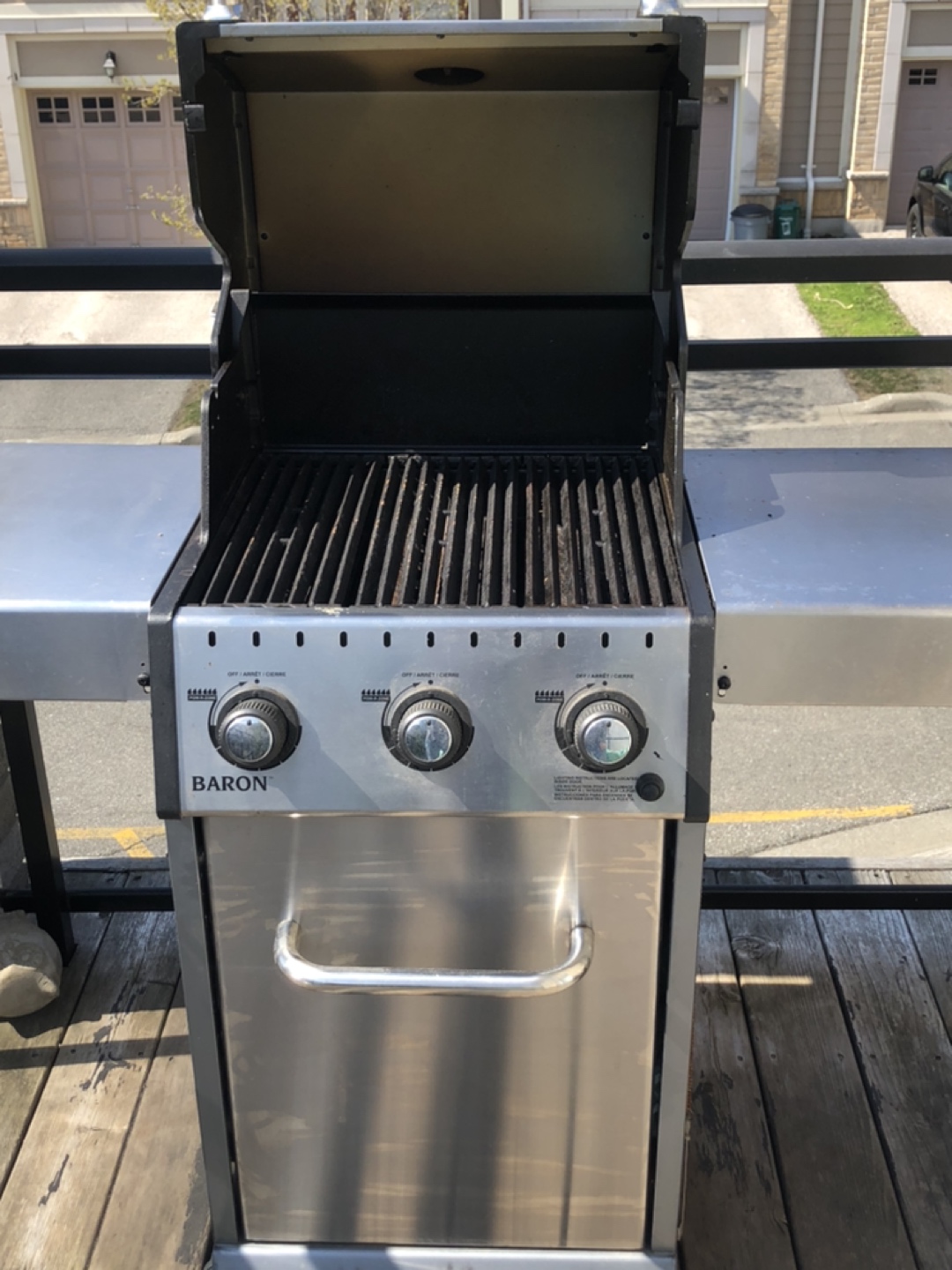 Broil King Baron 320 Propane BBQ - photo 4