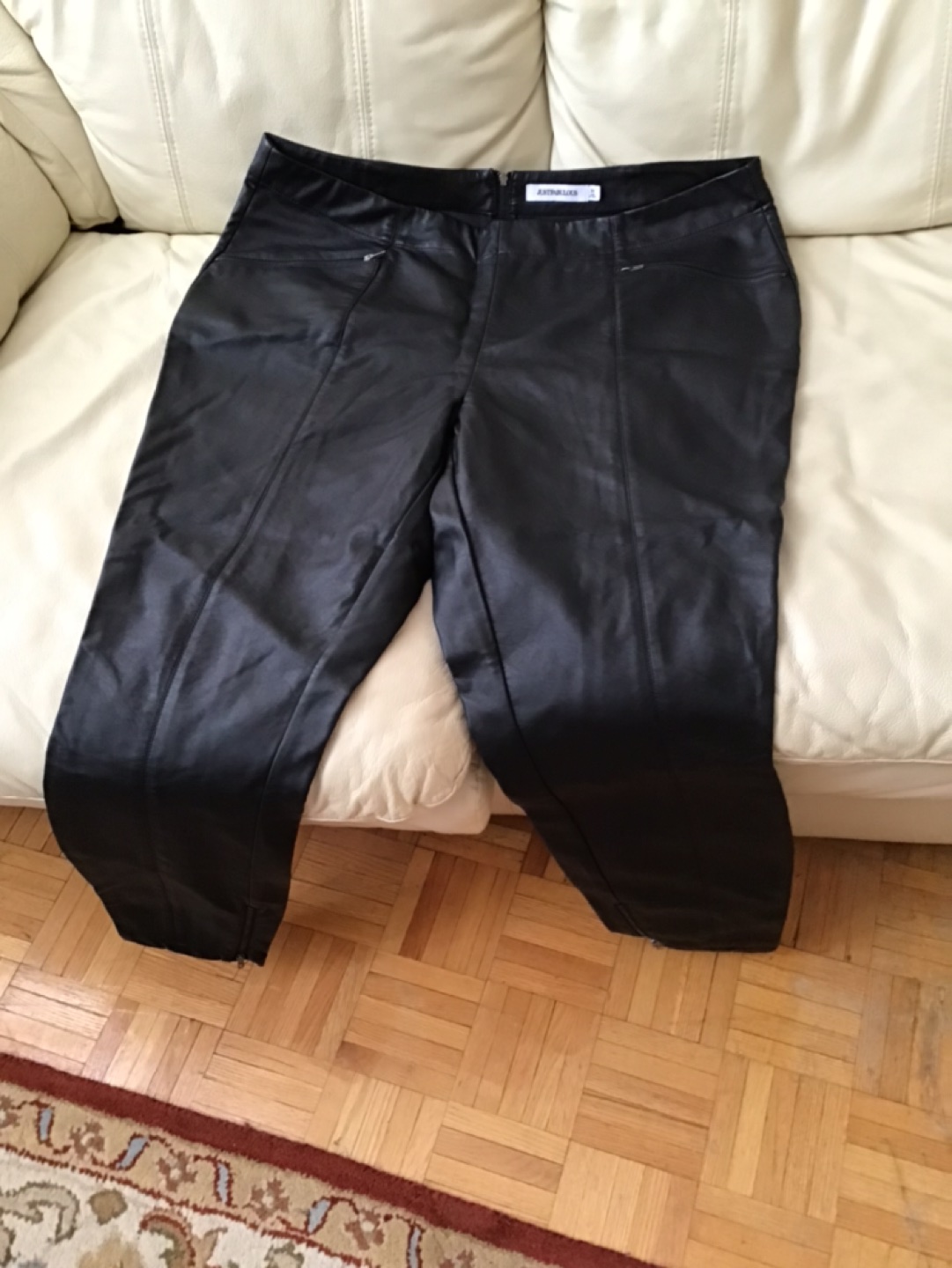 Faux leather ladies pants image indicator(4)