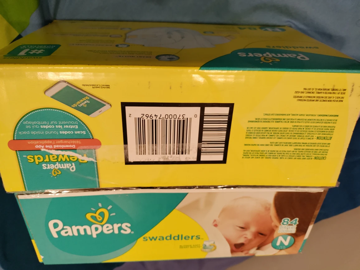 pampers diapers box - photo 3