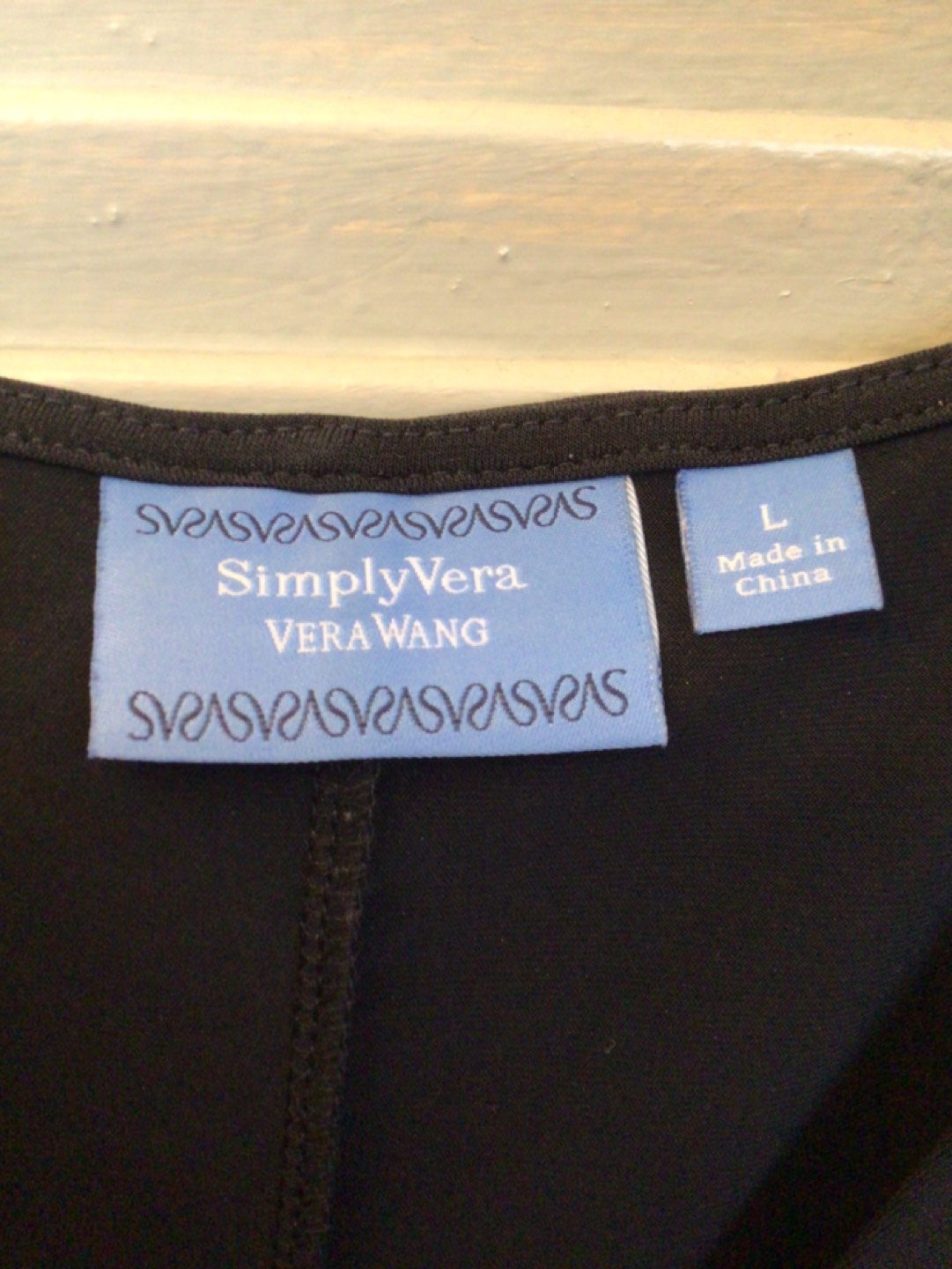 Vera Wang dress image indicator(2)