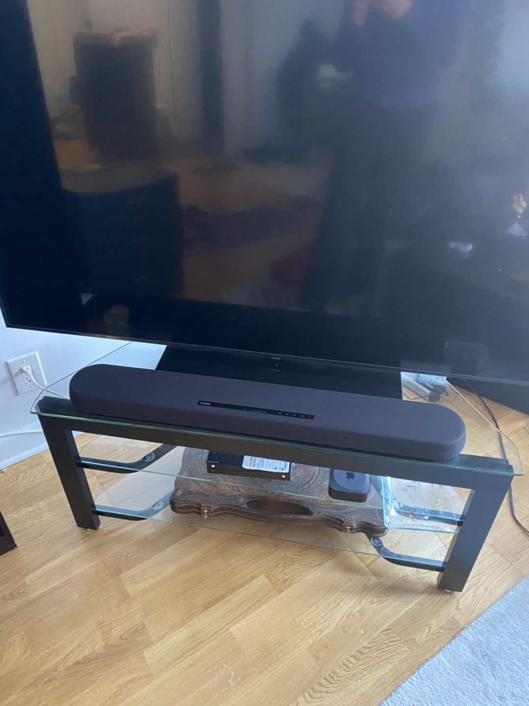 TV 65” speaker, stand 