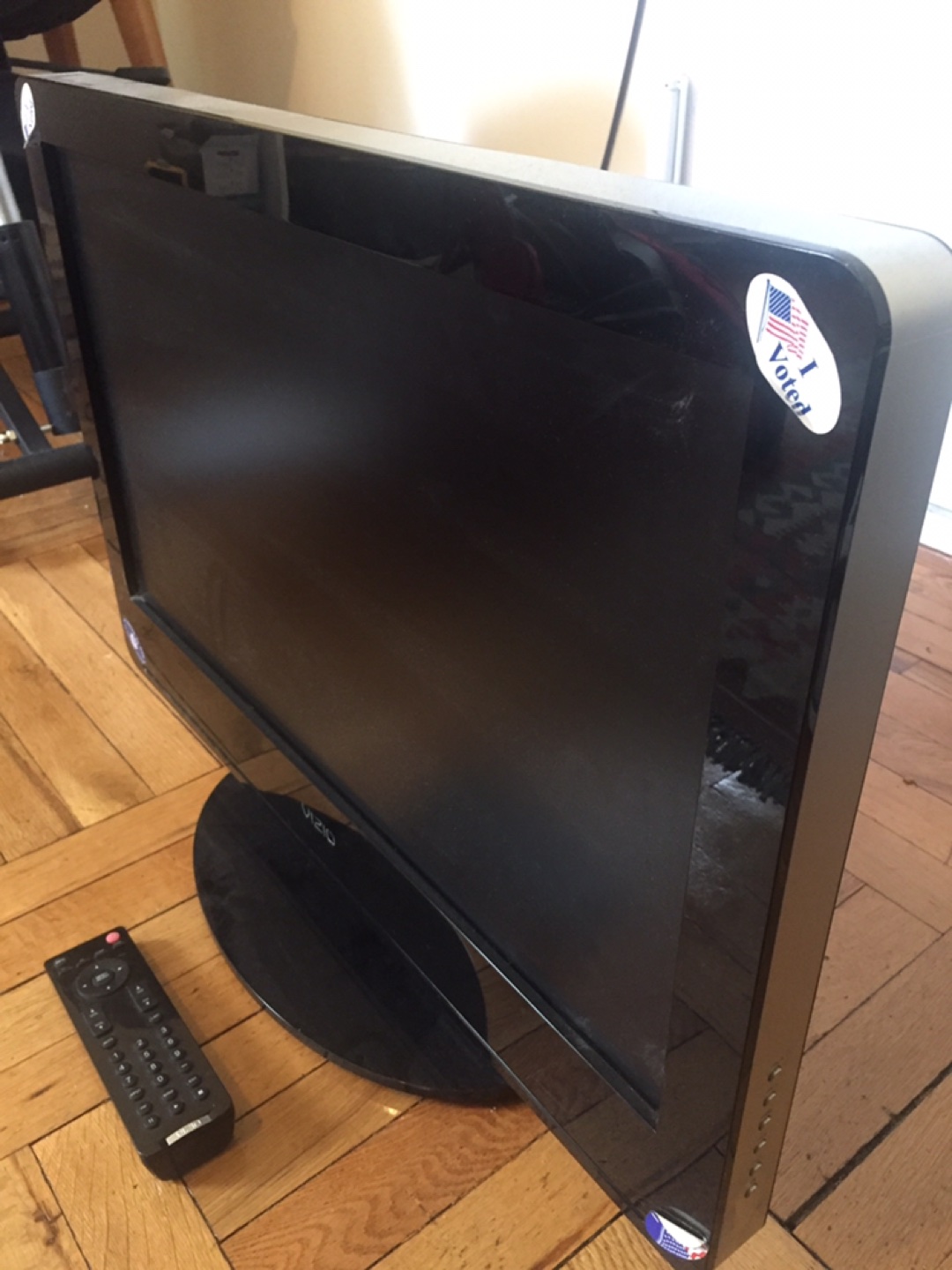 Vizio TV  - photo 2