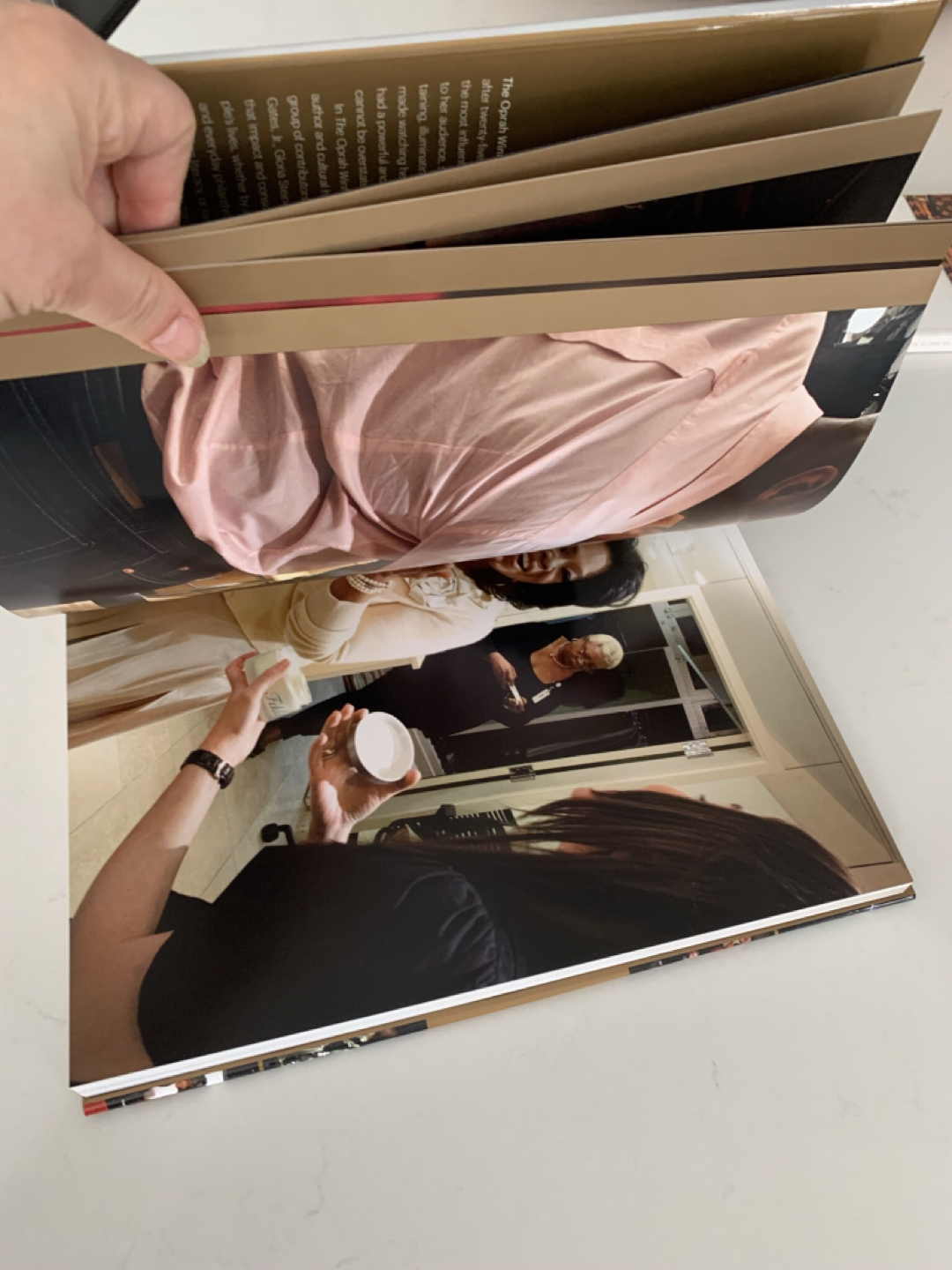 Oprah Winfrey Coffee table hard cover book image indicator(6)