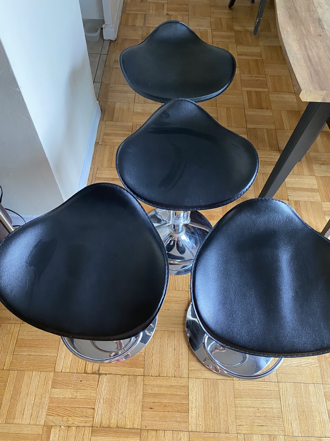 Adjustable Hydraulic Lift Bar Height Chairs - photo 2