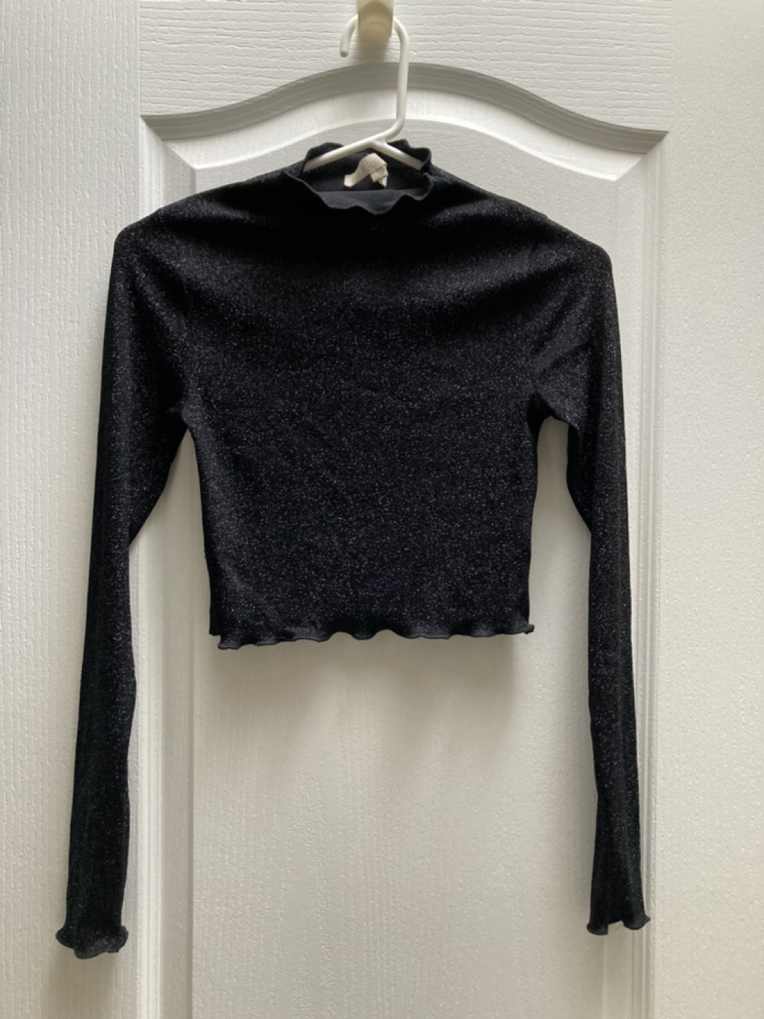Black crop top thumbnail