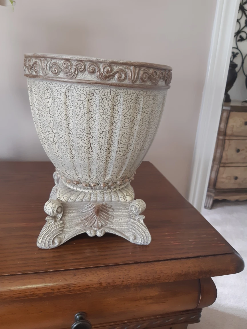 Decorative vase