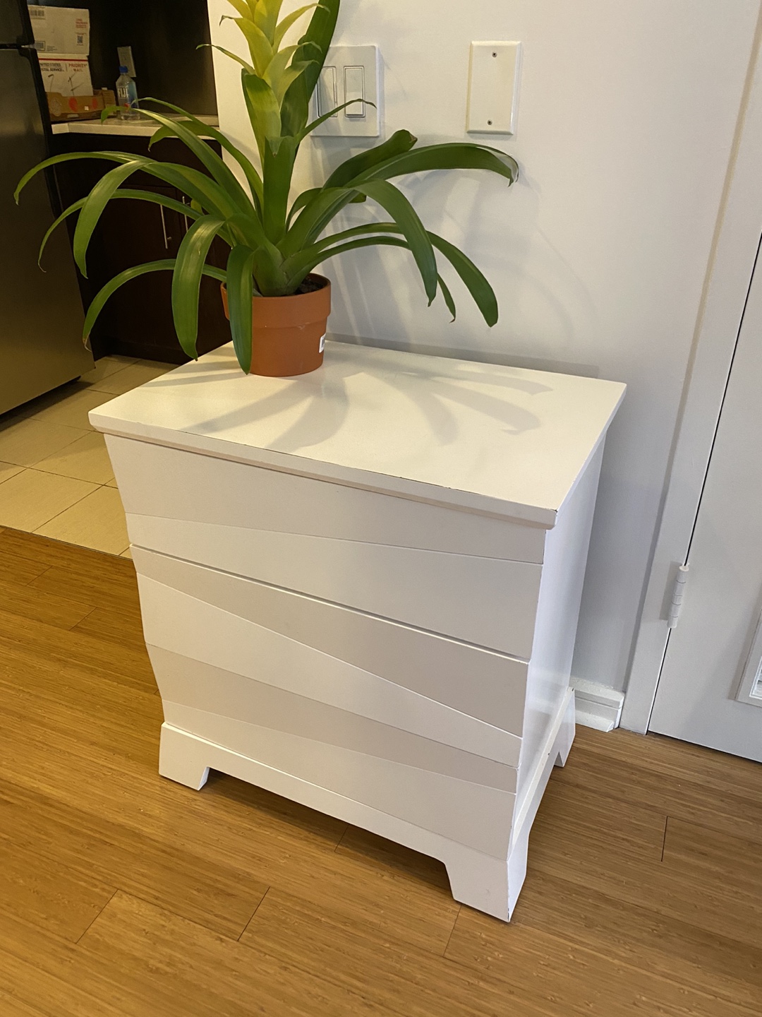 White 3 Drawer Small Dresser, Night Stand Side Table Or Console 