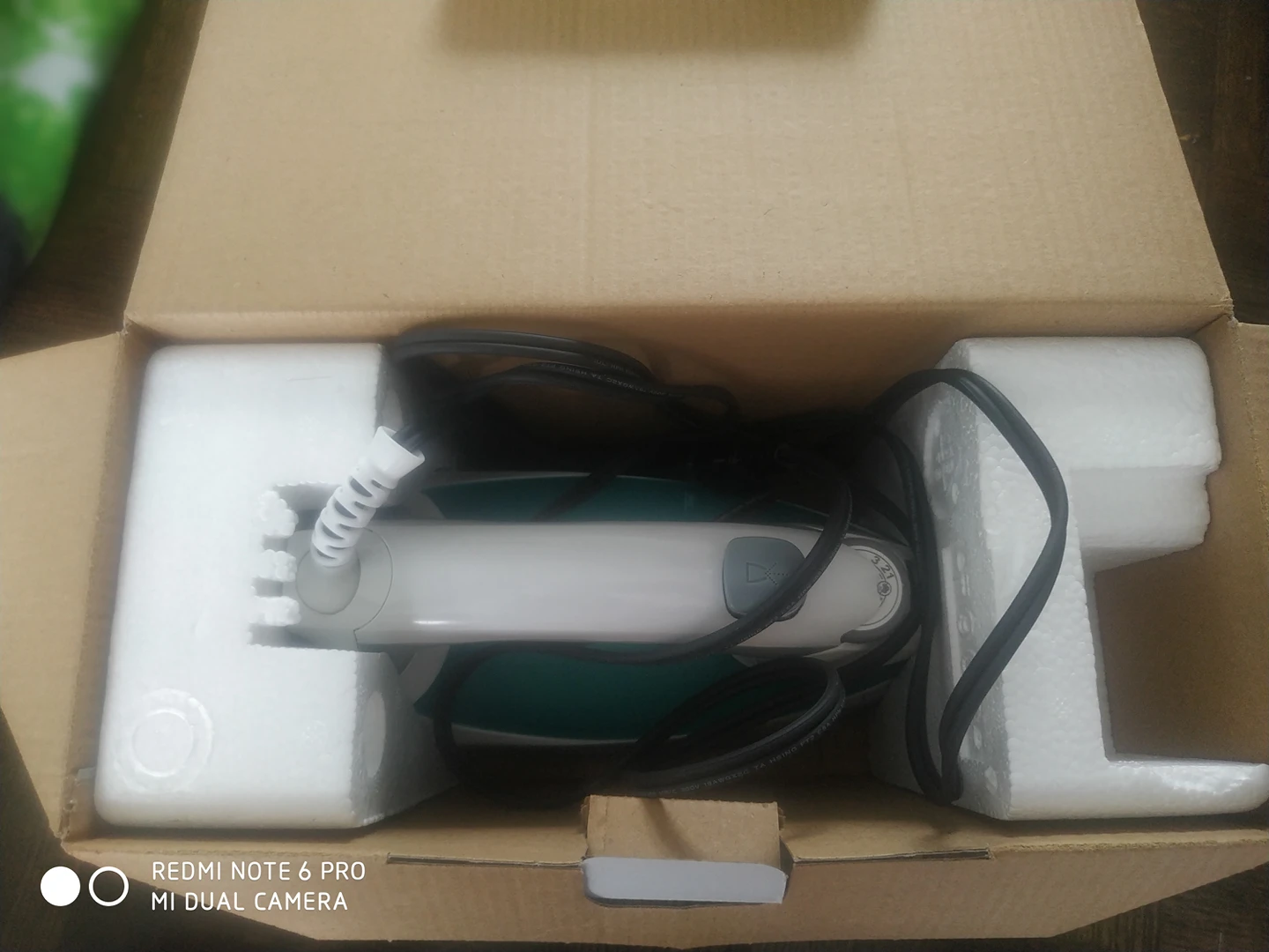 Black & Decker Light 'N Easy iron - photo 2