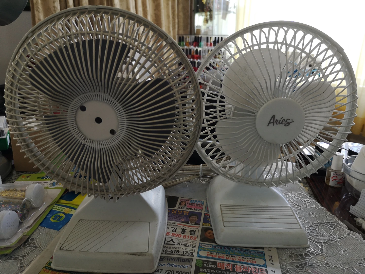 2 table fans