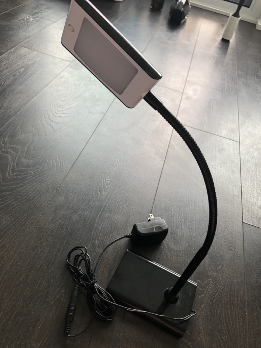 LED Table lamp thumbnail