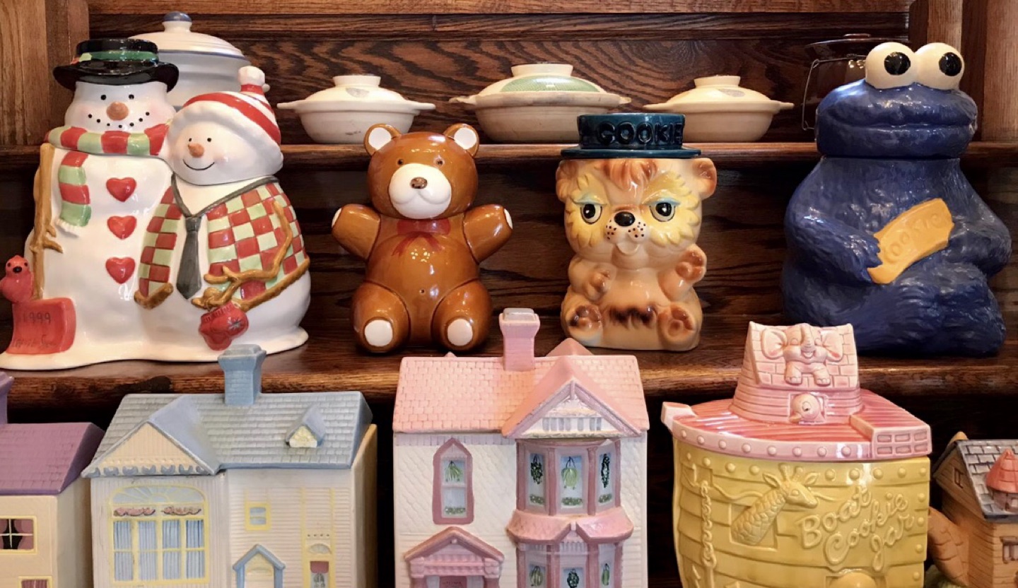 Cookie jars and tea pot image indicator(6)