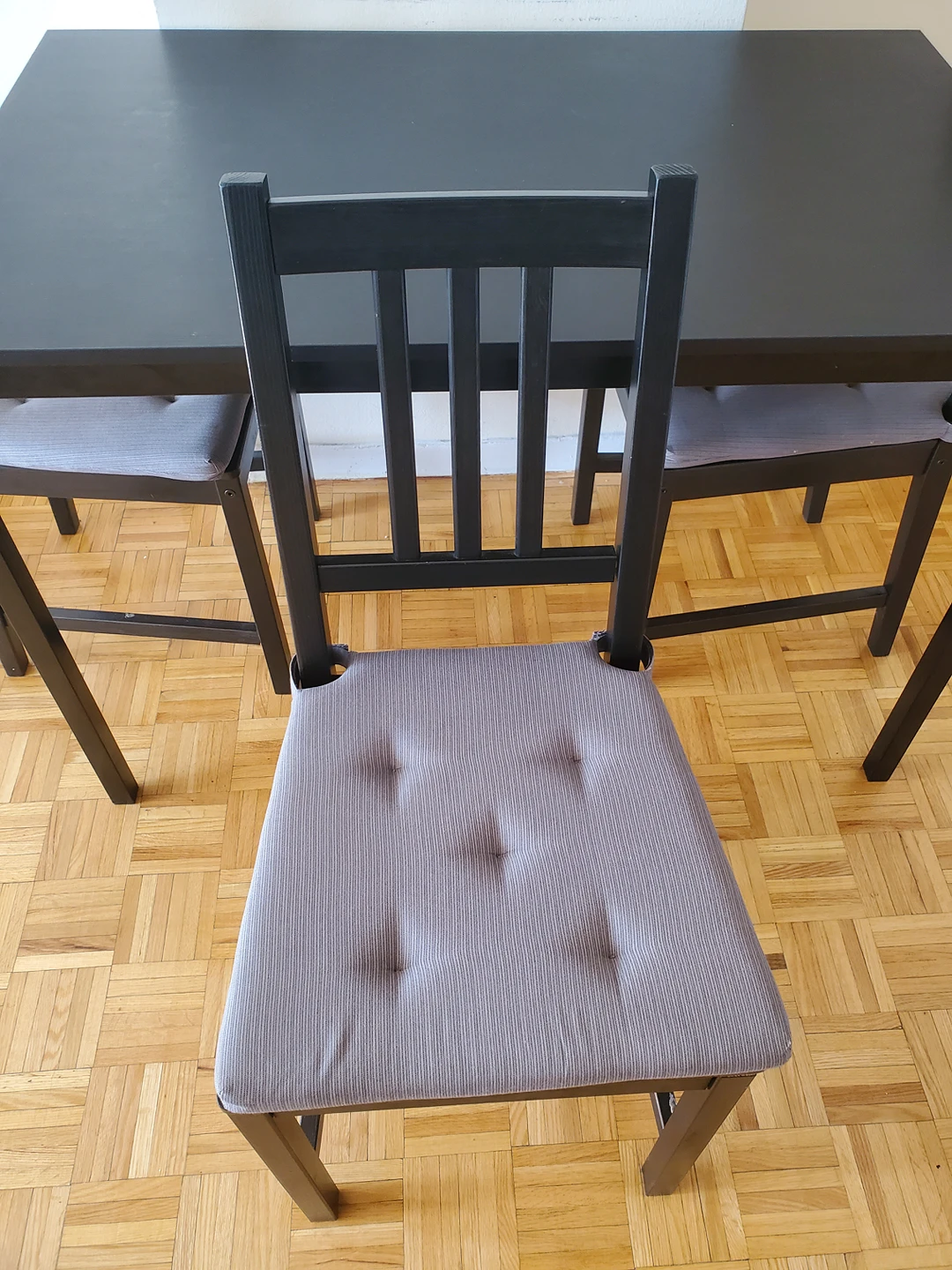 Ikea Table & Dining Chairs - photo 3