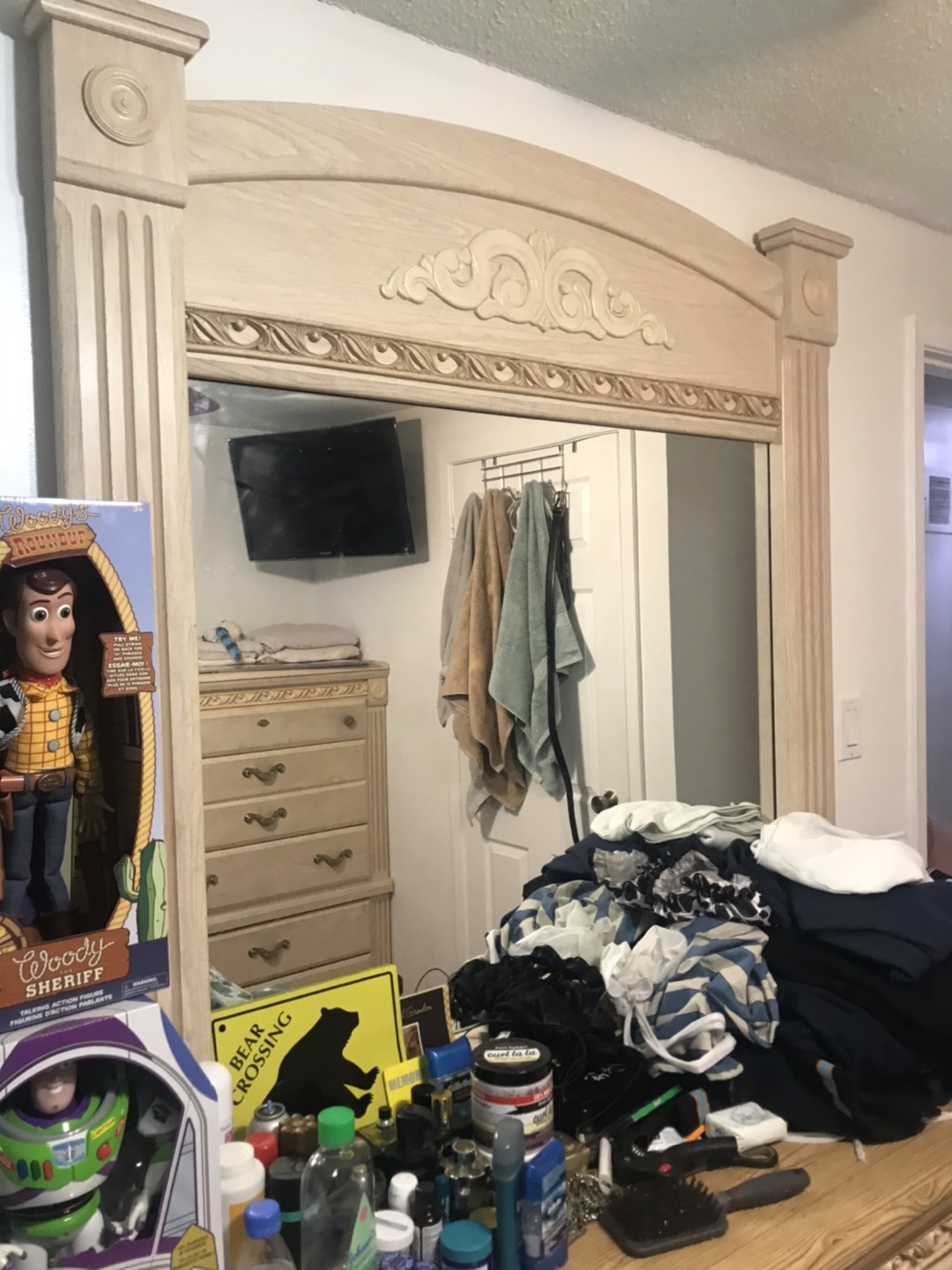 DRESSER WITH MIRROR  - photo 3